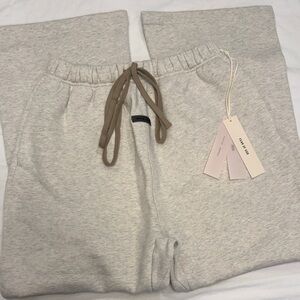 Essentials Fear of God Flare Sweatpants - Oatmeal Heather